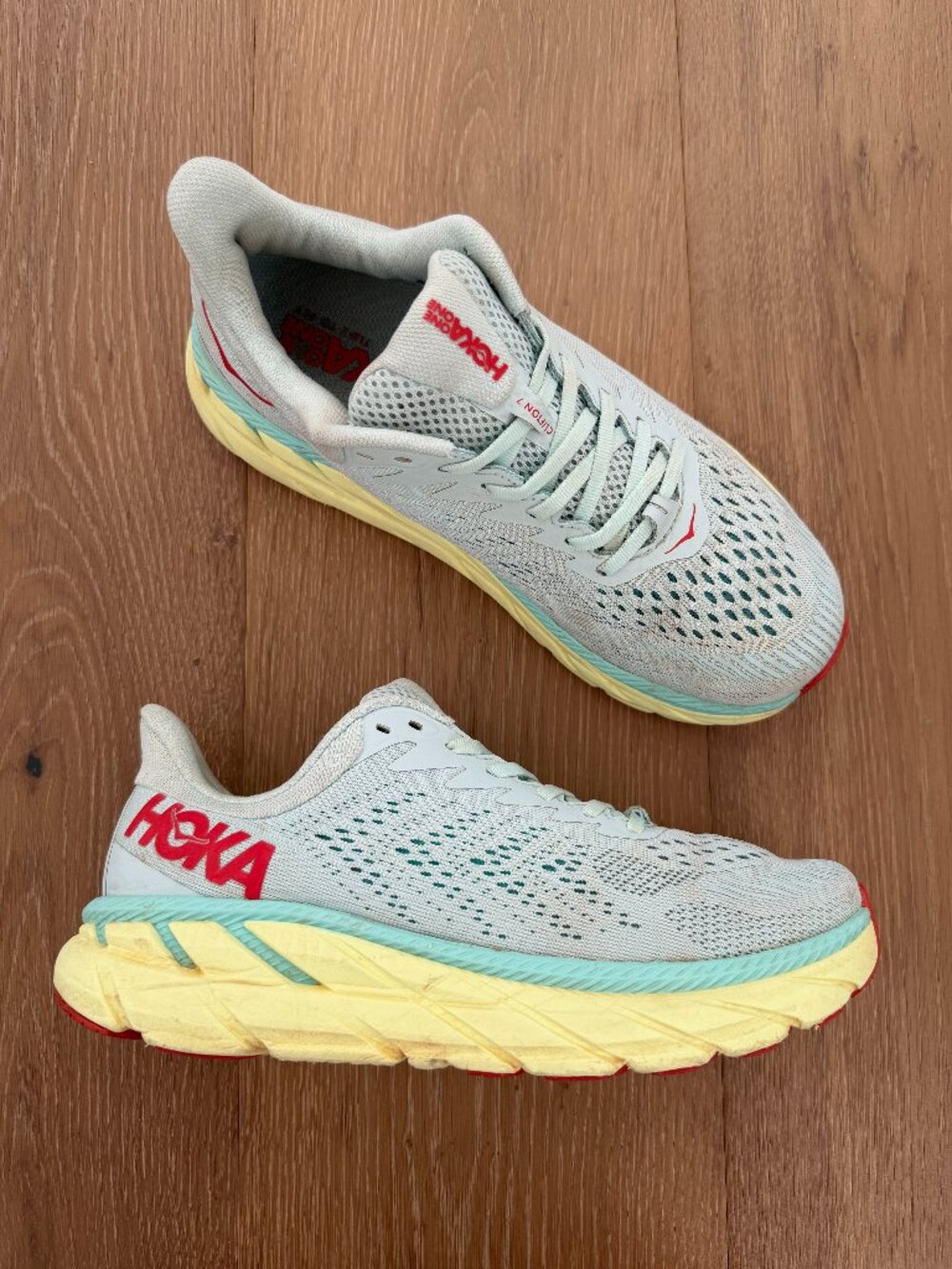 Hoka One Shoes Women 8.5 D Clifton 7 Wide Running Morning Mist Hot Coral Blue